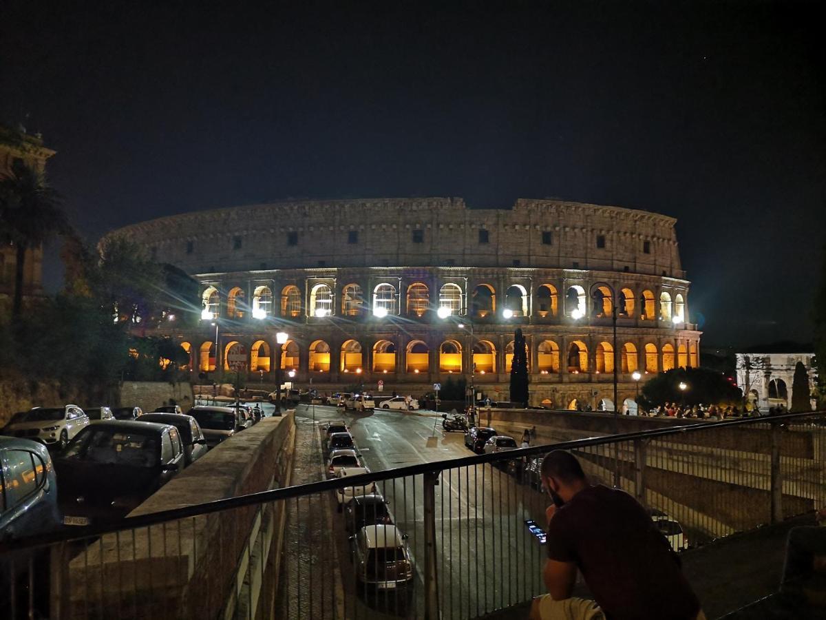 Superattico Sul Colosseo Rom Eksteriør billede